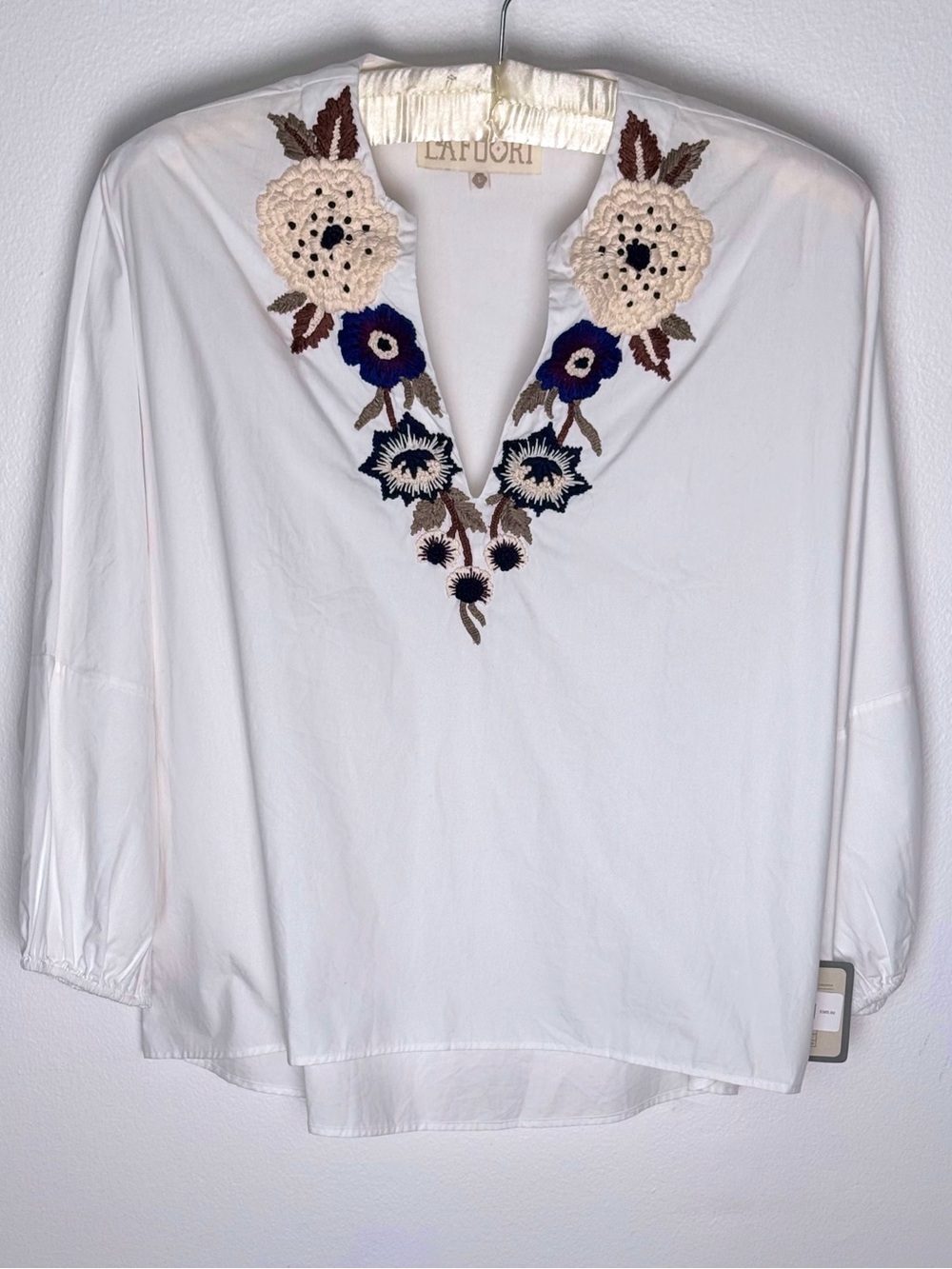 La Fuori White Cotton Poplin Embroidered V-Neck Blouse with Floral Detail